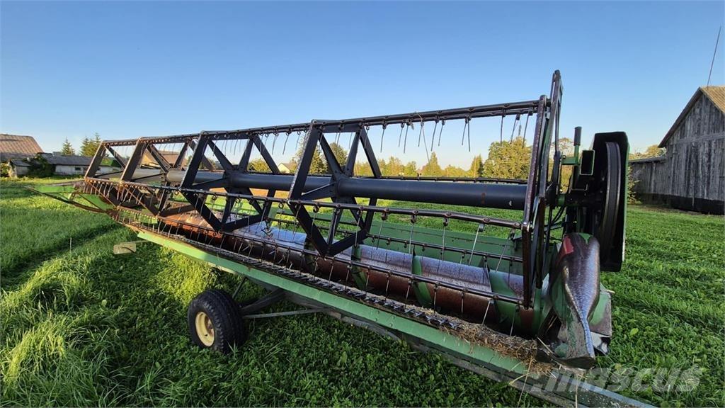 John Deere 1177 コンバイン