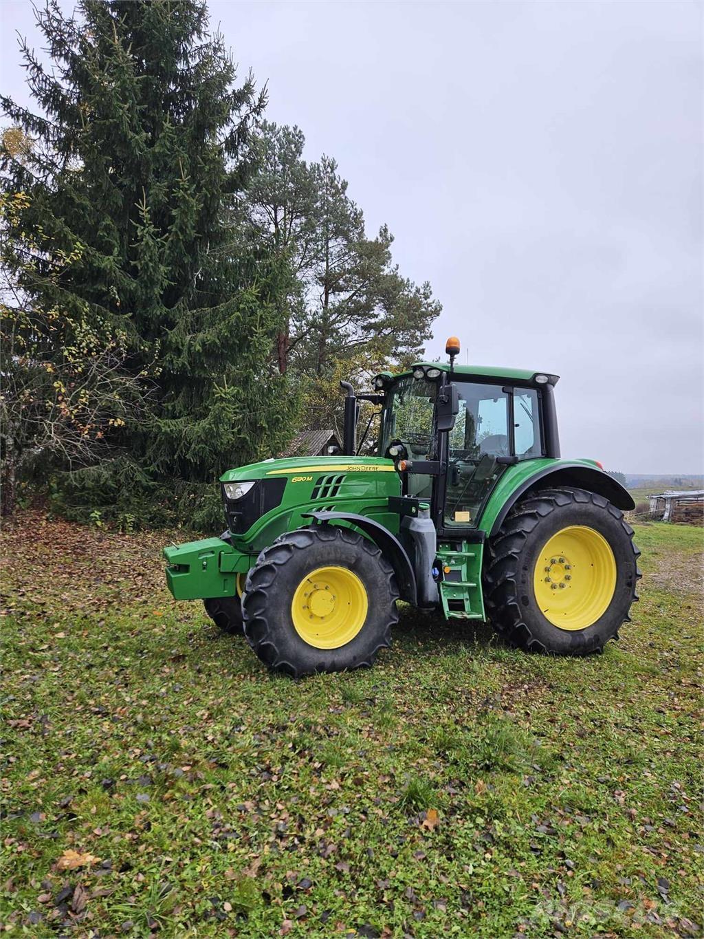 John Deere 6130M トラクター