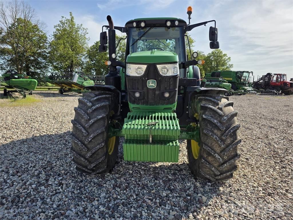 John Deere 6155M トラクター