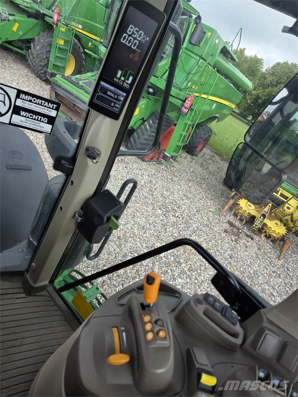 John Deere 6155M トラクター