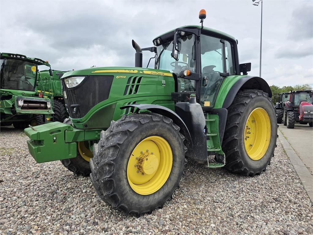 John Deere 6175M トラクター