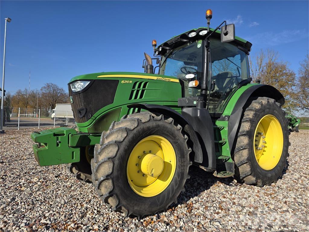 John Deere 6210R トラクター