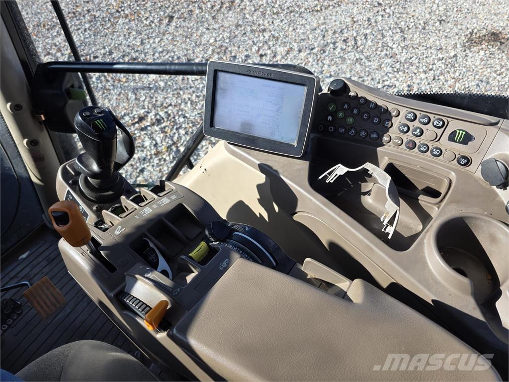 John Deere 6210R トラクター