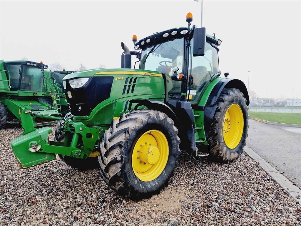 John Deere 6215R トラクター
