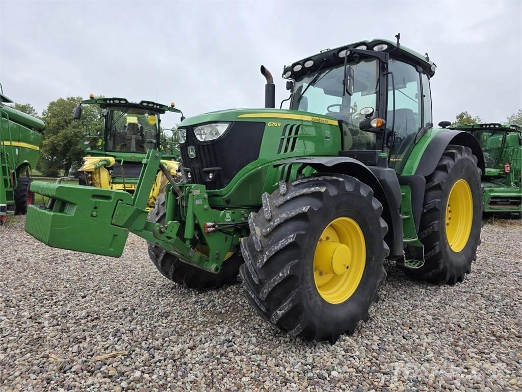John Deere 6215R トラクター