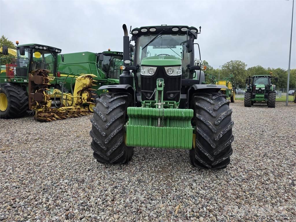 John Deere 6215R トラクター