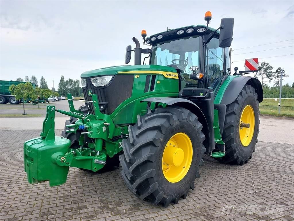 John Deere 6R 215 トラクター