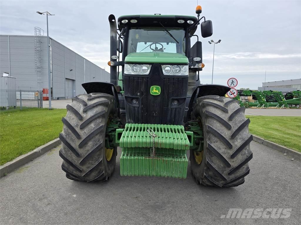 John Deere 7260R トラクター