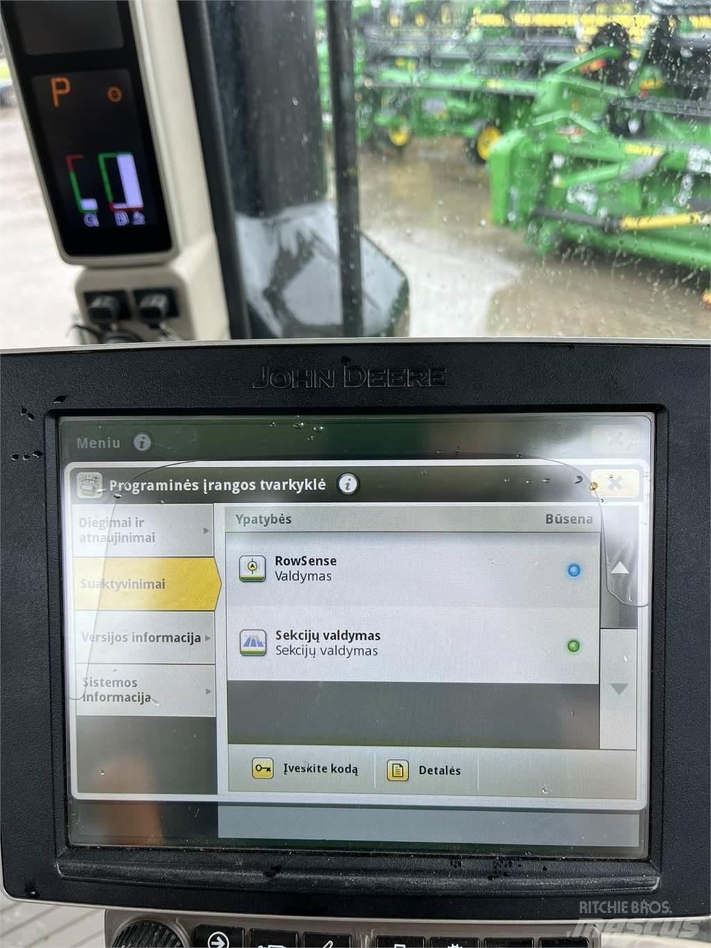 John Deere 7310R トラクター