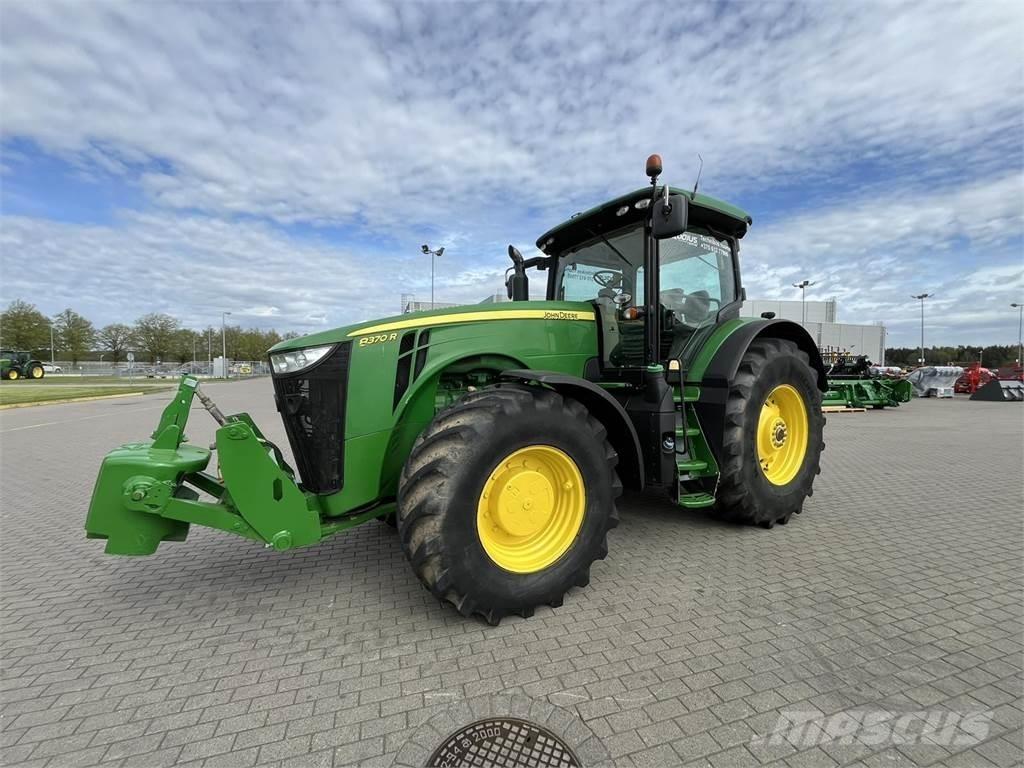 John Deere 8370R トラクター