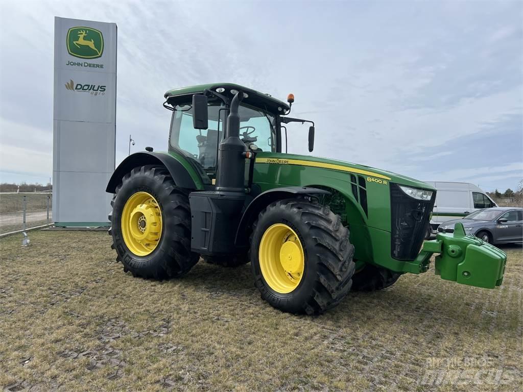 John Deere 8400R トラクター