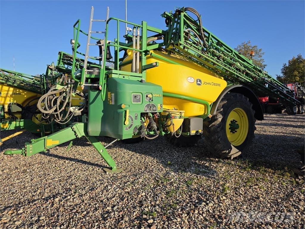 John Deere M962i 牽引型スプレイヤー
