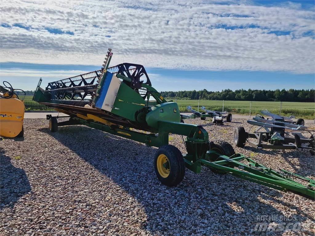 John Deere S680 トラクター