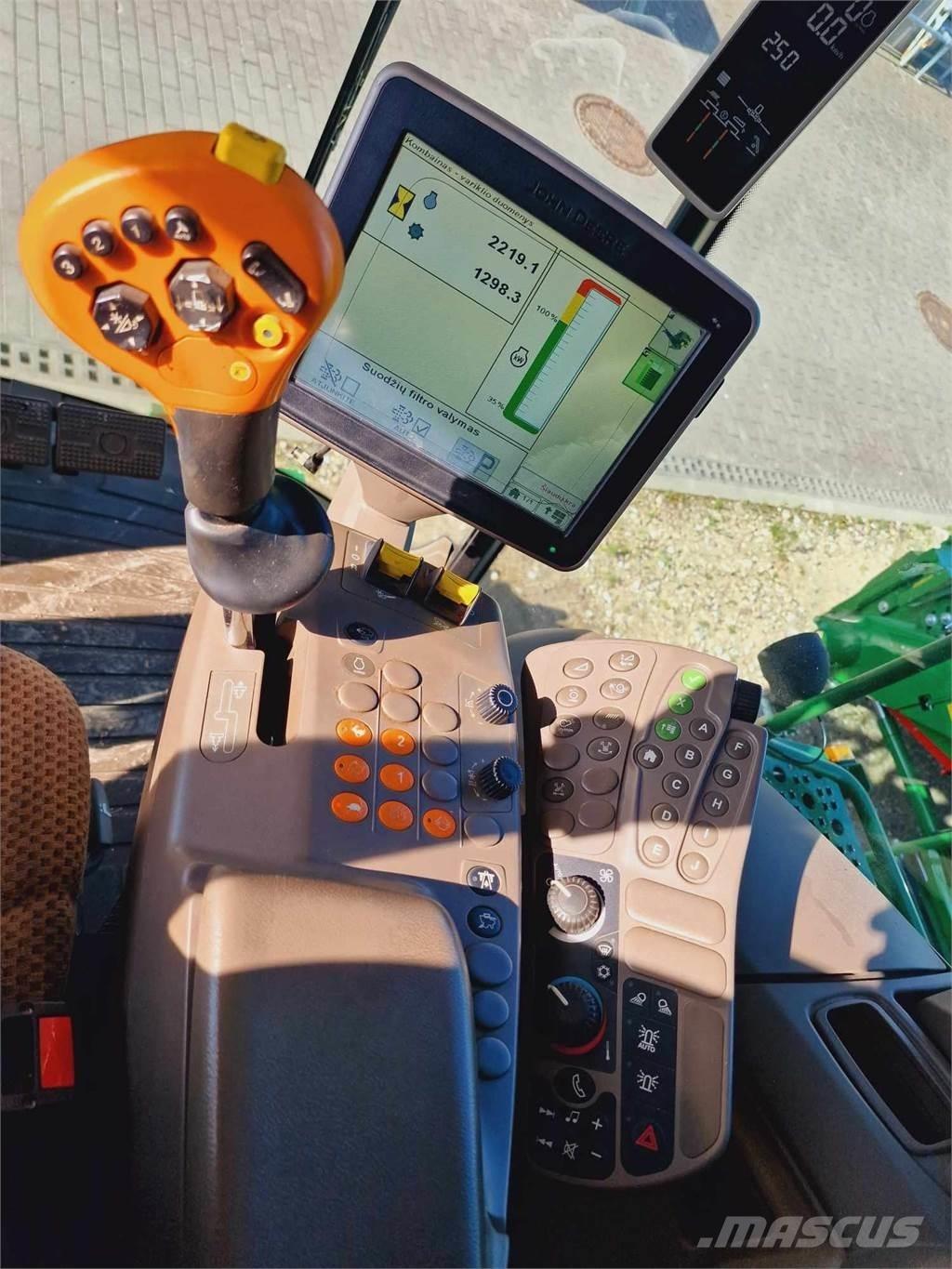 John Deere T660 コンバイン