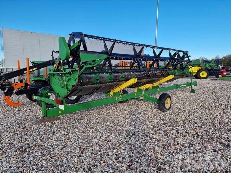 John Deere T660 コンバイン