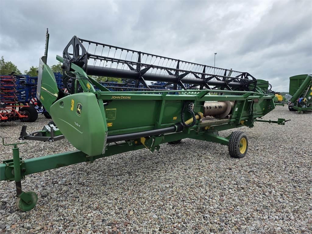 John Deere T660 コンバイン