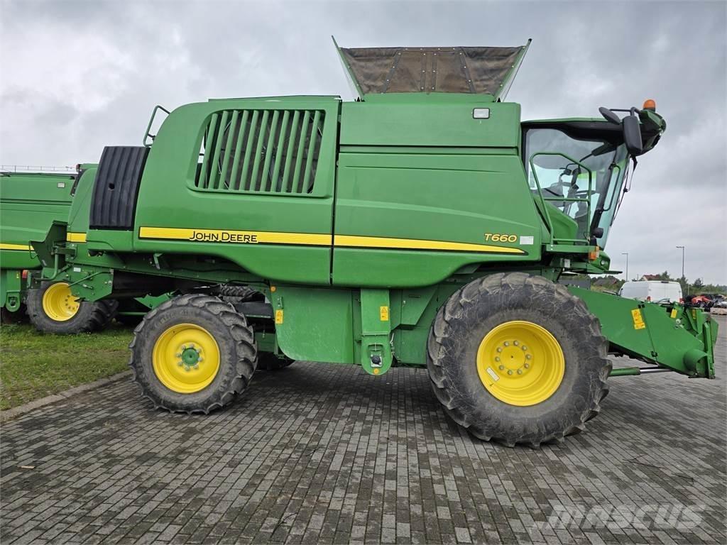 John Deere T660 コンバイン
