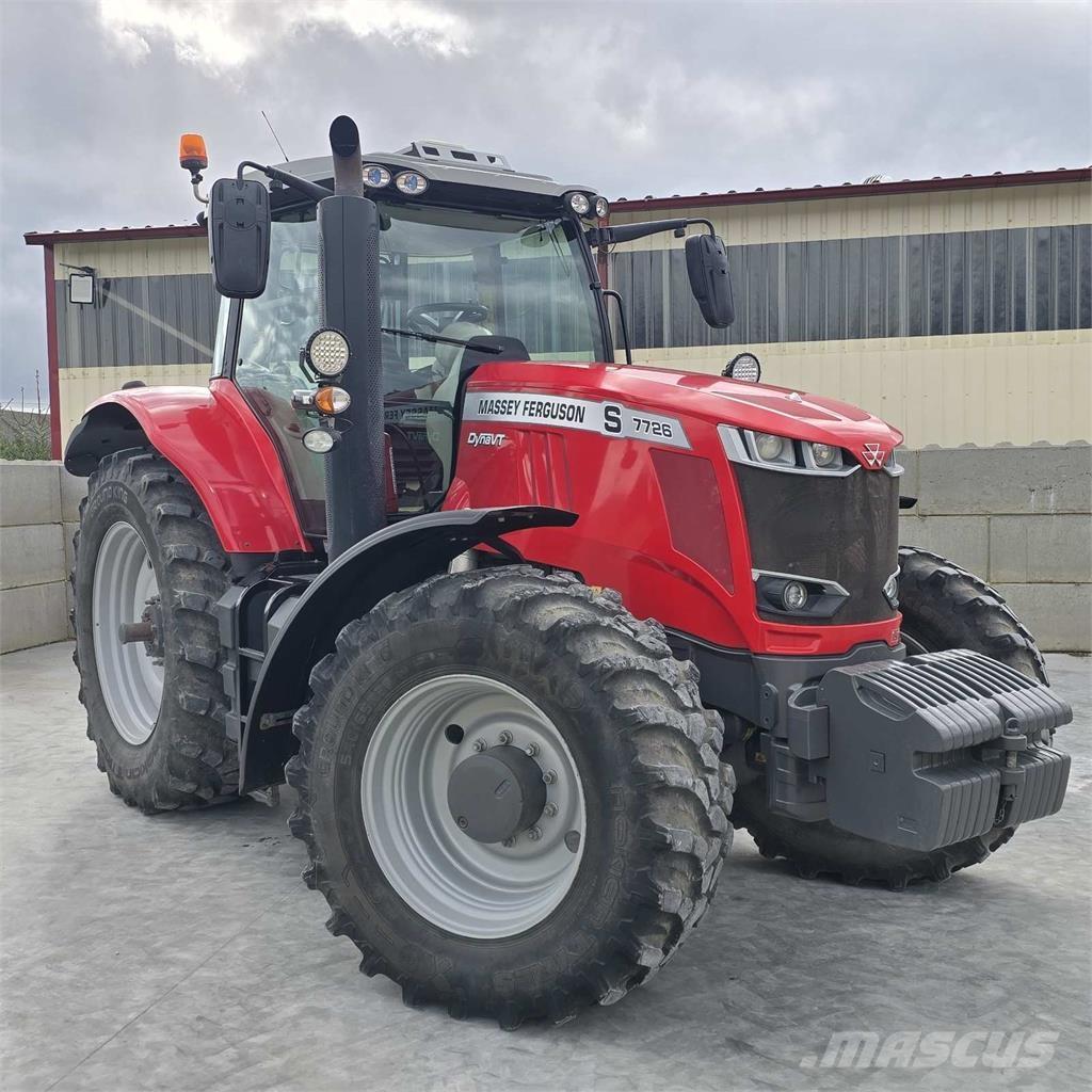Massey Ferguson 7726 トラクター