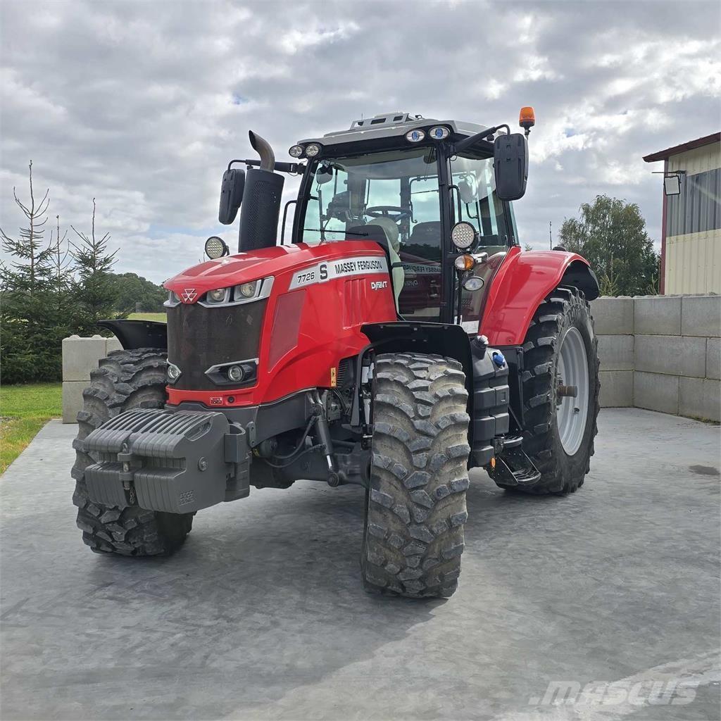 Massey Ferguson 7726 トラクター