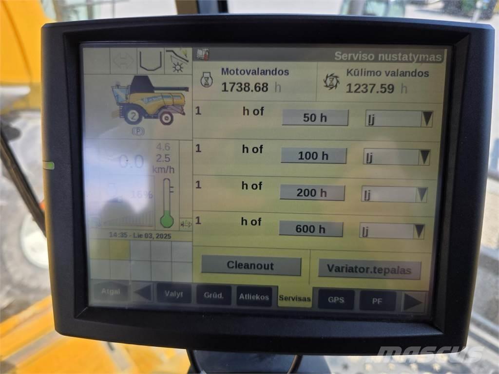 New Holland CX8.85 コンバイン