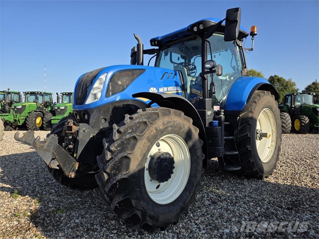 New Holland T7.215S トラクター