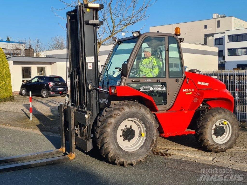 Manitou M50.4 ラフターテレントラック