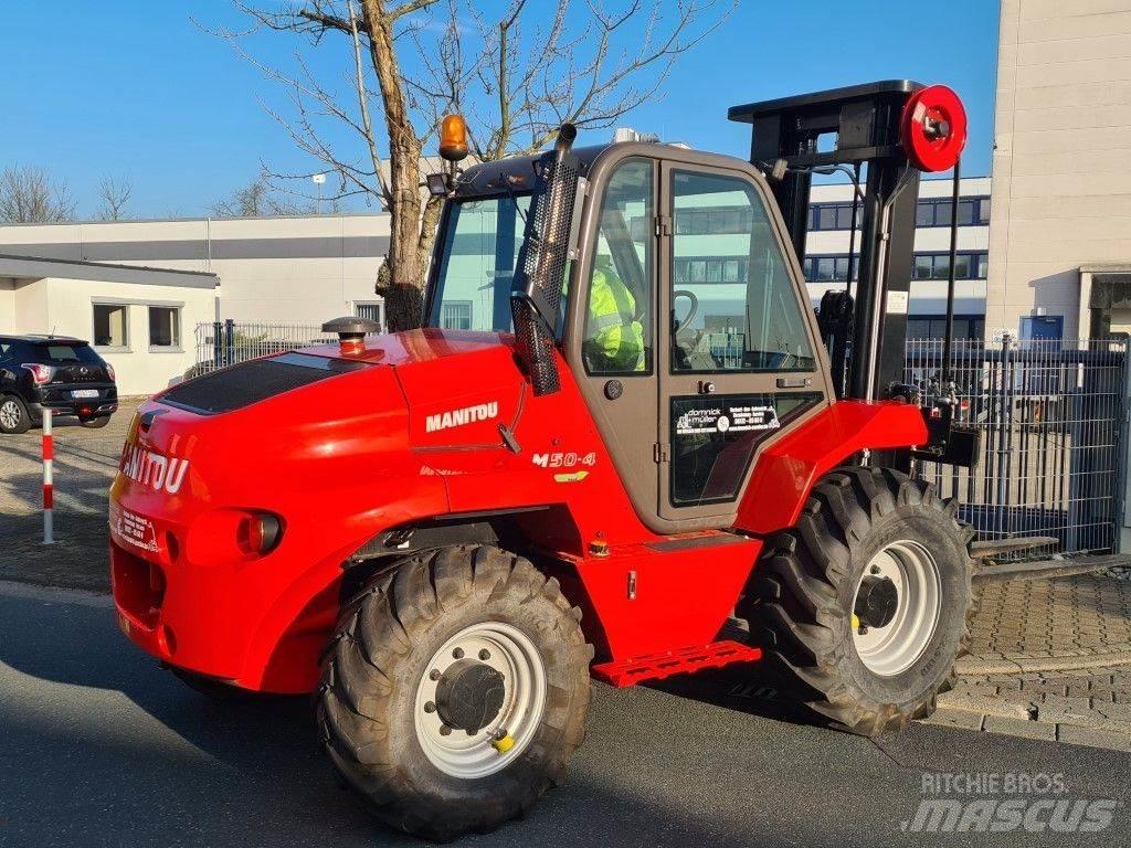 Manitou M50.4 ラフターテレントラック