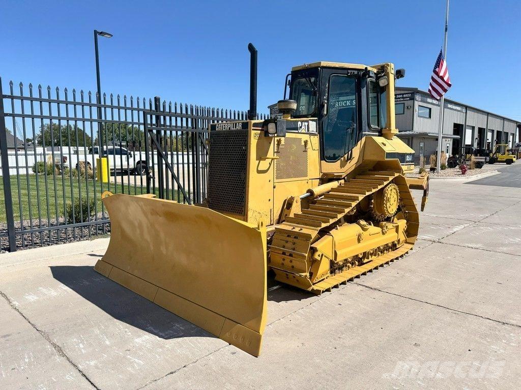 CAT D5M XL ブルドーザー