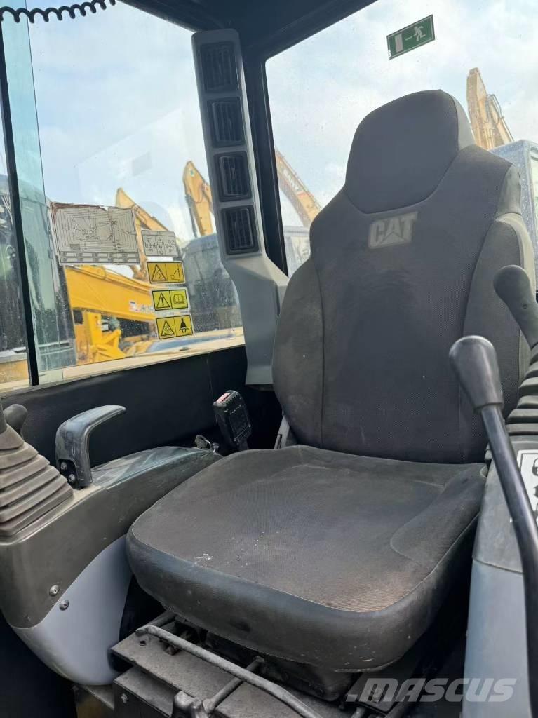 CAT 306E2 ミニ油圧ショベル 7t以下（ミニユンボ・ミニディガー）