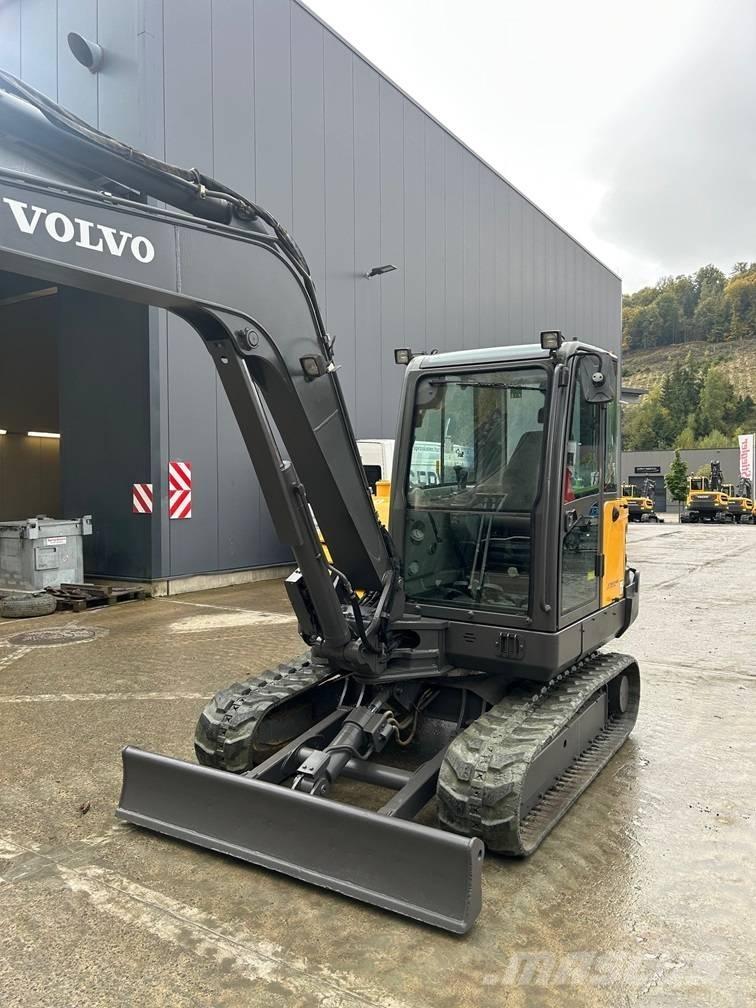 Volvo EC 55 C ミニ油圧ショベル 7t以下（ミニユンボ・ミニディガー）