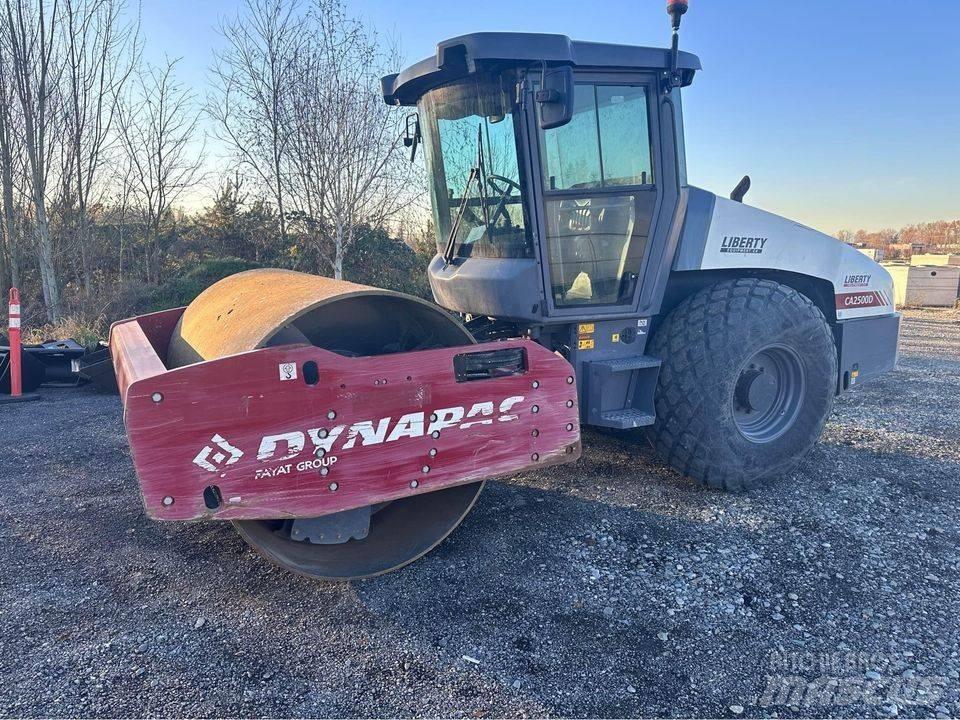 Dynapac CA 2500 D 振動ローラ