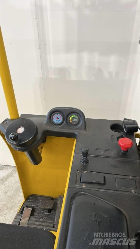 Yale MS 15 S 自走式スタッカー