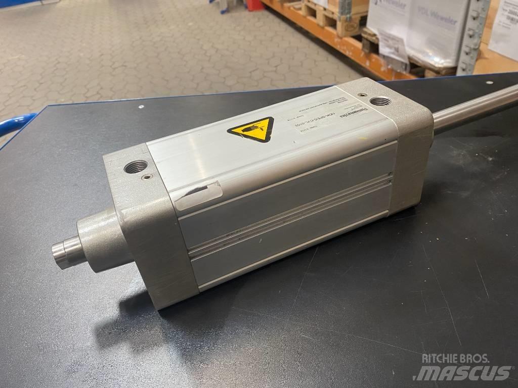  Pneumatic Cylinder 油圧機