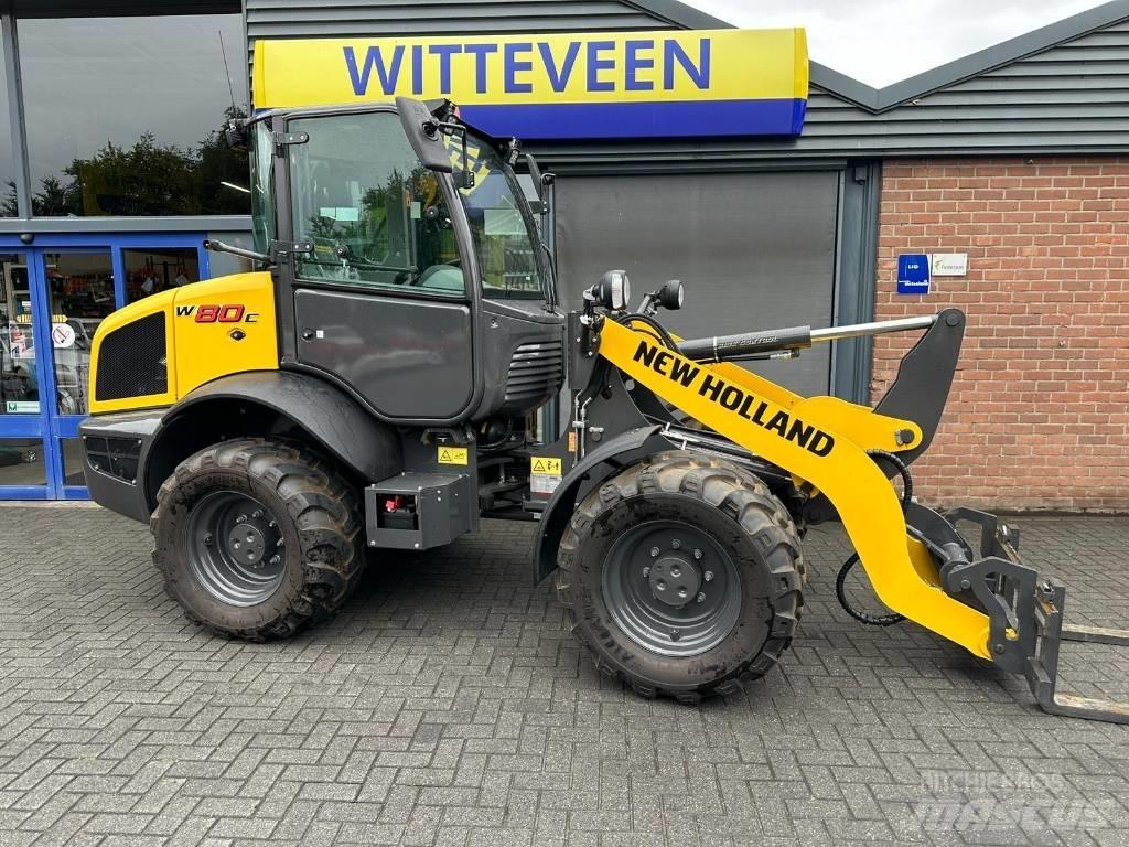 New Holland W 80 C 多目的ローダー
