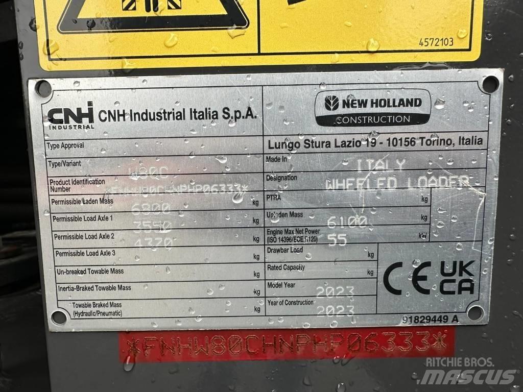 New Holland W 80 C 多目的ローダー