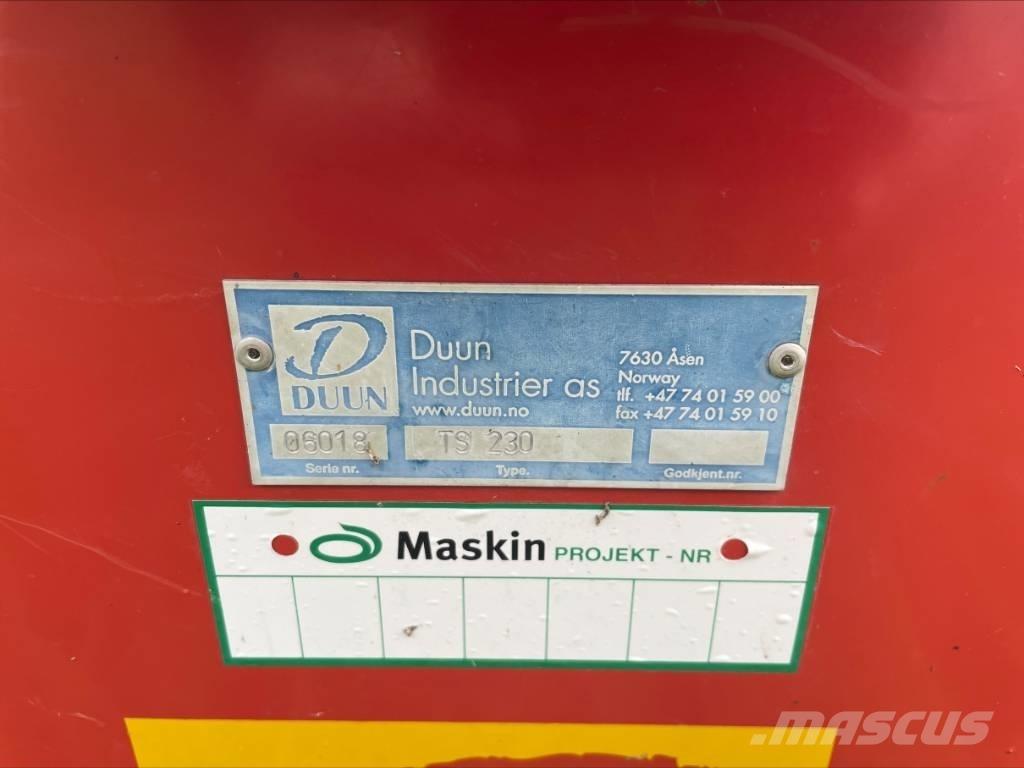 Duun TS 230 スノーブレードとプラウ