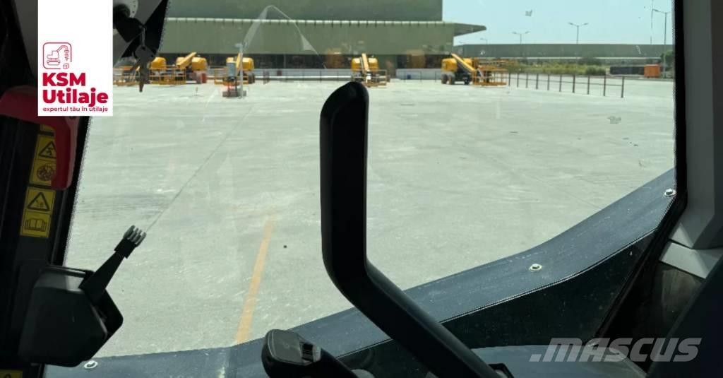 JCB 205 スキッドステアローダー