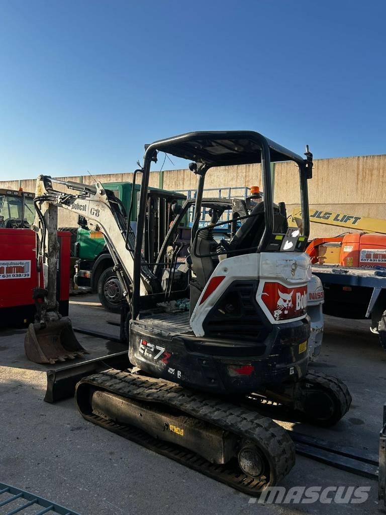 Bobcat E 27z ミニ油圧ショベル 7t以下（ミニユンボ・ミニディガー）