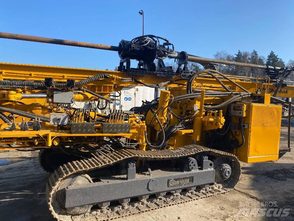 Klemm KR806-1 杭打ち機