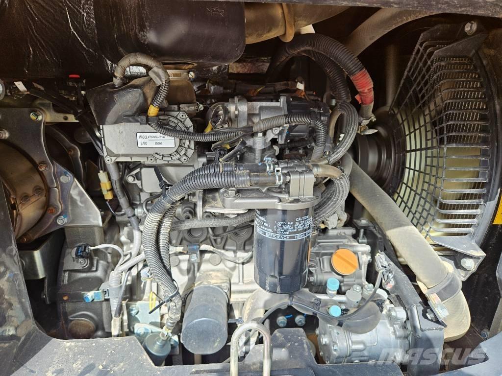 Hitachi ZX 55 U-5 ミニ油圧ショベル 7t以下（ミニユンボ・ミニディガー）