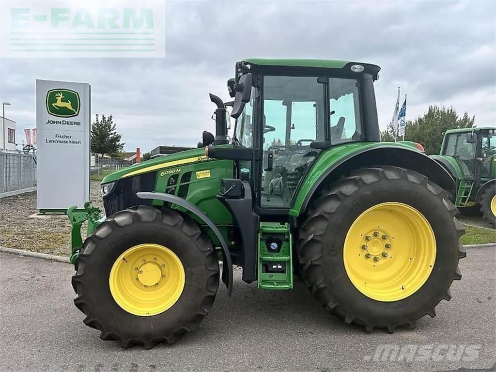John Deere 6090m トラクター