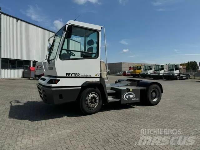 Terberg YT 182 ターミナルトラクター