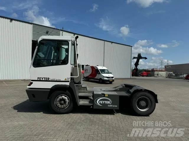 Terberg YT 182 ターミナルトラクター