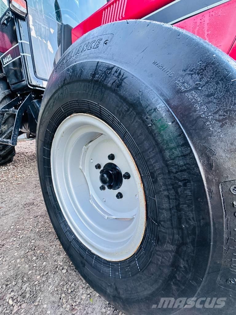 CASE 844 XL トラクター