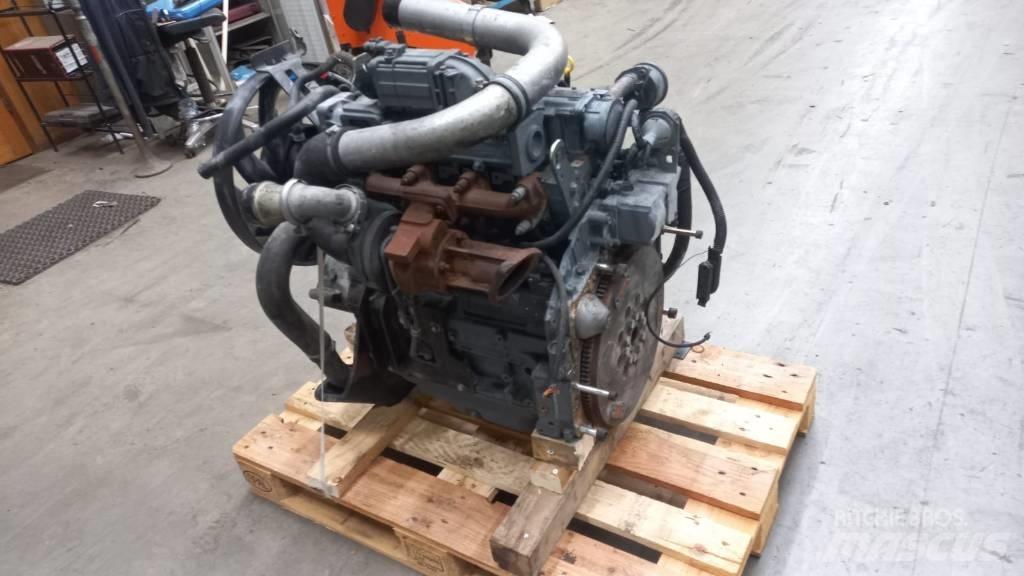 Deutz TCD2012L042VM エンジン
