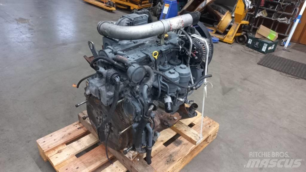 Deutz TCD2012L042VM エンジン