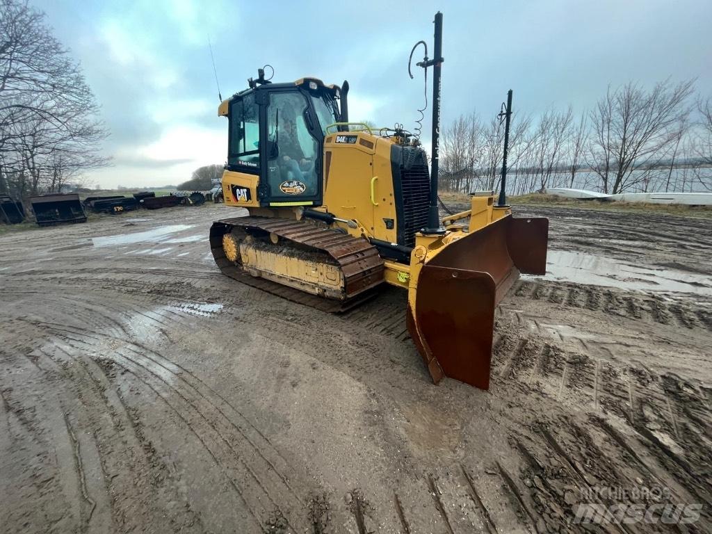 CAT D 4 K 2 LGP ブルドーザー