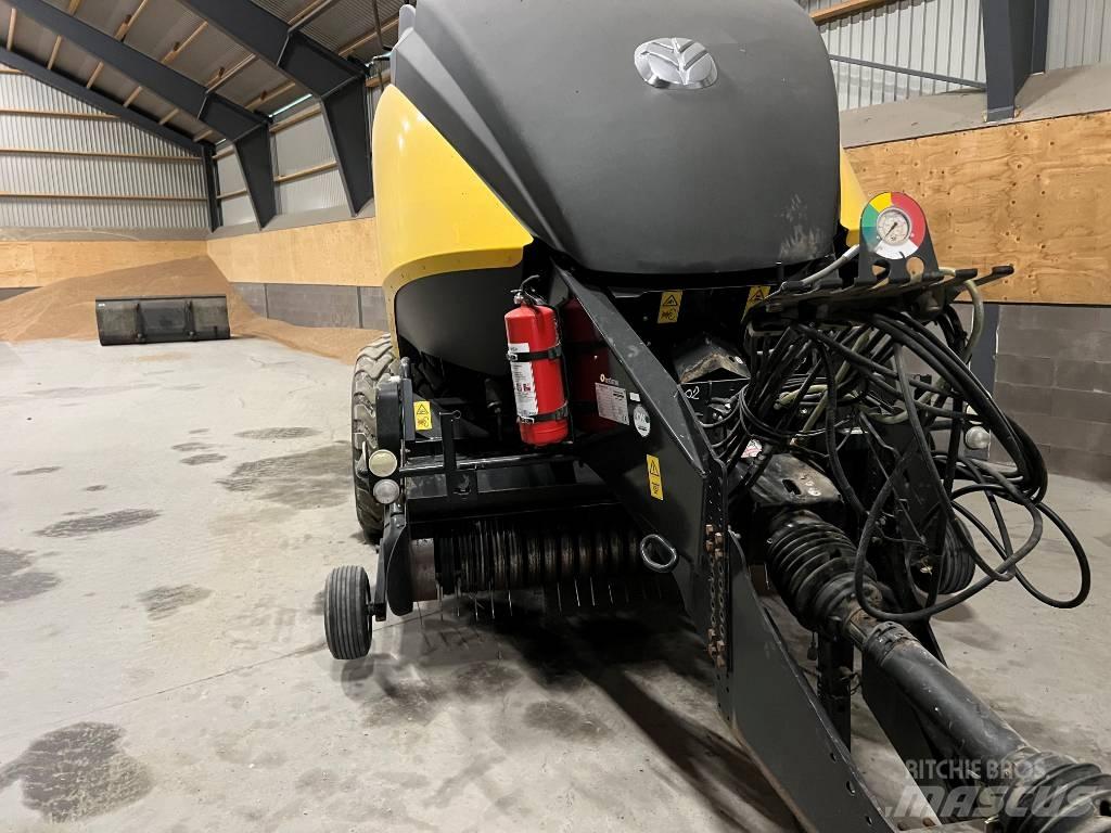 New Holland BB 890 スクエアベーラー
