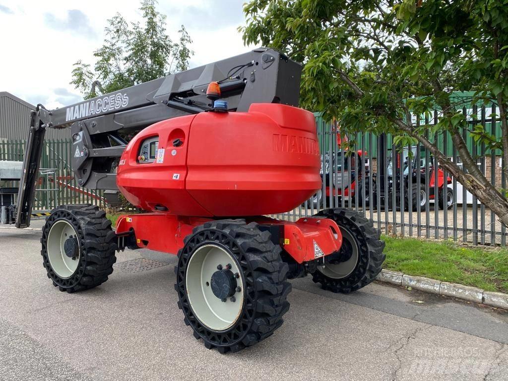 Manitou 200 ATJ ブームリフト　屈伸型