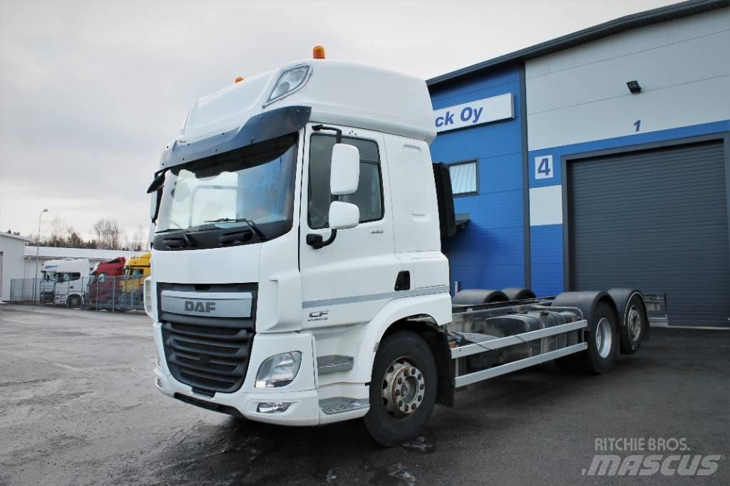 DAF CF 440 FAN キャブ付きシャーシ